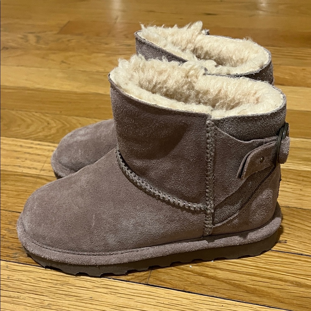 BearPaw Tan Boots with Cream Lining